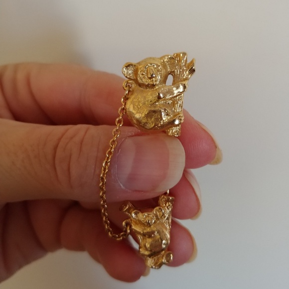 Vintage Avon Jewelry - Vintage Avon "Mother's Love" Koala Bears Pin